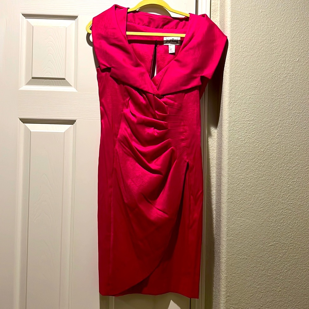 Joseph Ribkoff women’s dress size 8 fushia, slightly off-shoulder